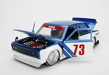 ブルーバード　1973 Datsun 510 ミニカー 1/32 スケール Jada 1:32 JDM Tuners 1973 Datsun 510 Widebody Red/ Black